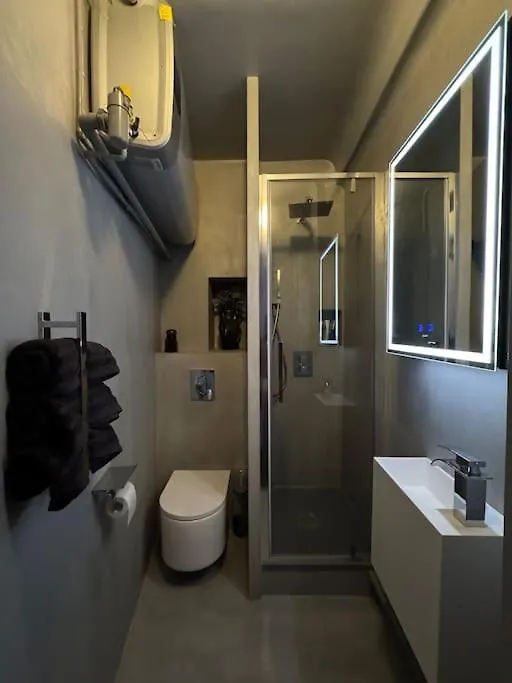 Charming Paris Studio Apartment 0*,  France